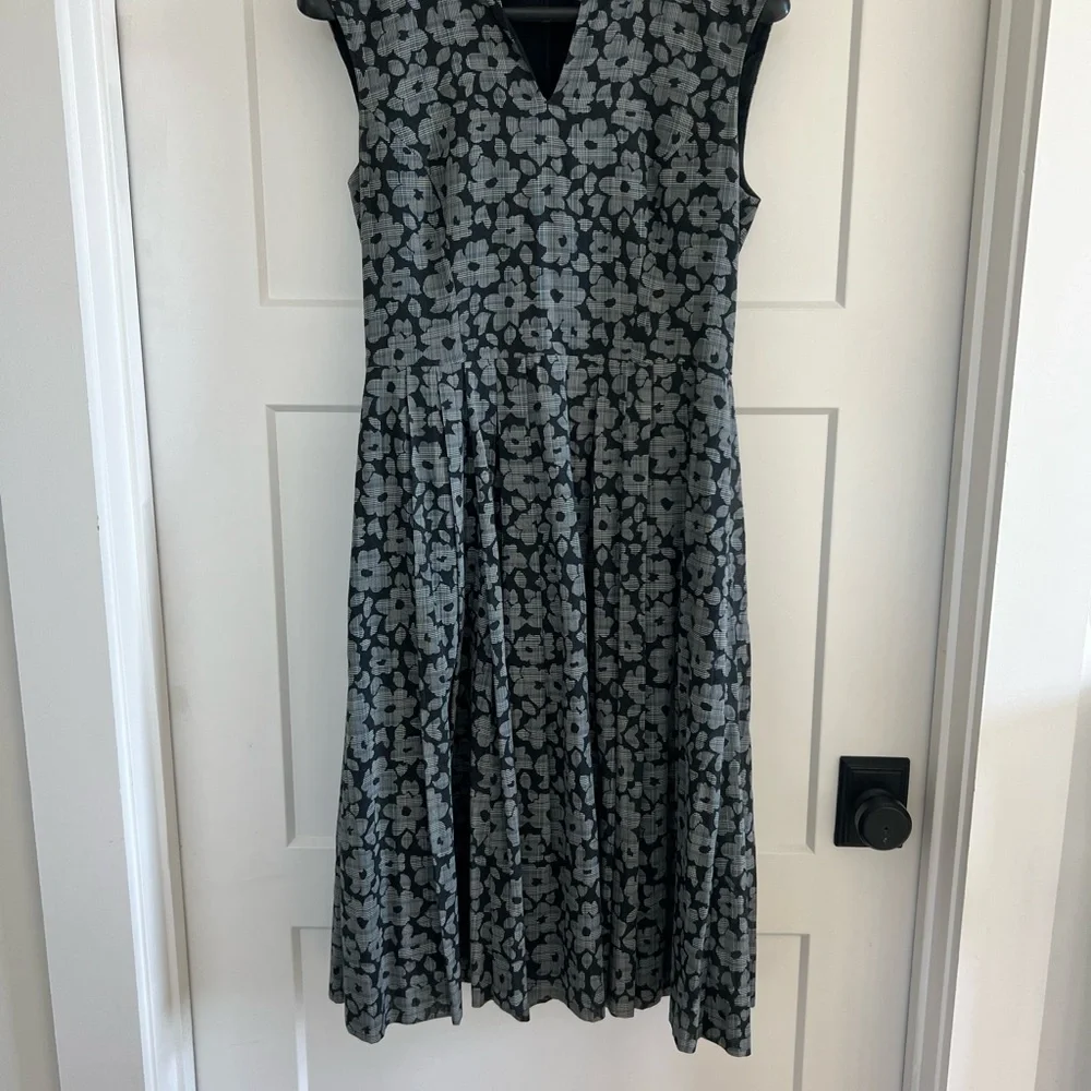 Brooks Brothers Black and Gray Floral Midi Dress - Picture 3 of 6